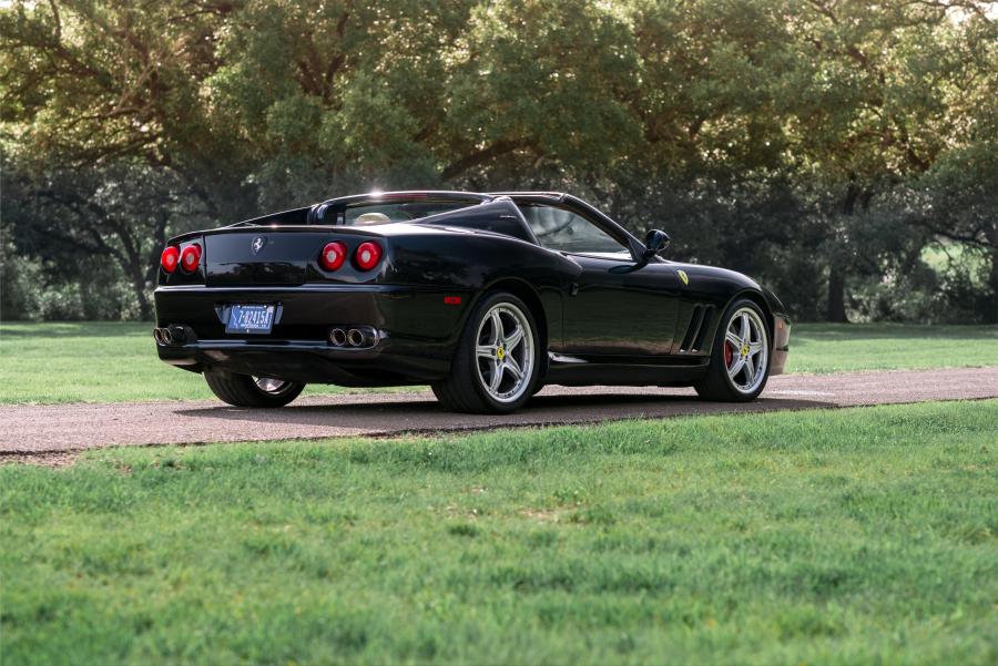  Ferrari 575 Superamerica Fiorano Handling Package 2005 года  (US) (фото 16 из 22)